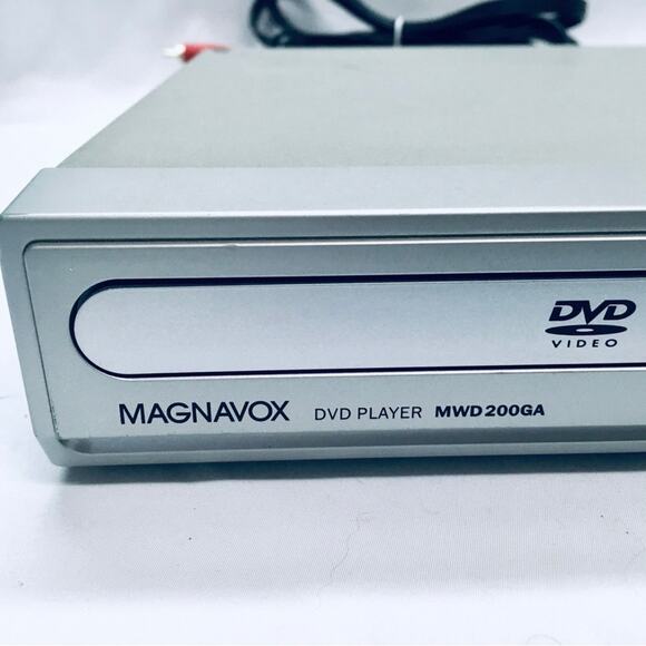 Magnavox MWD200GA DVD Player w/ Cables - Picture 2 of 5